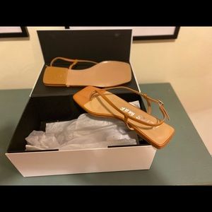 Flat comfy Alias Mae sandals